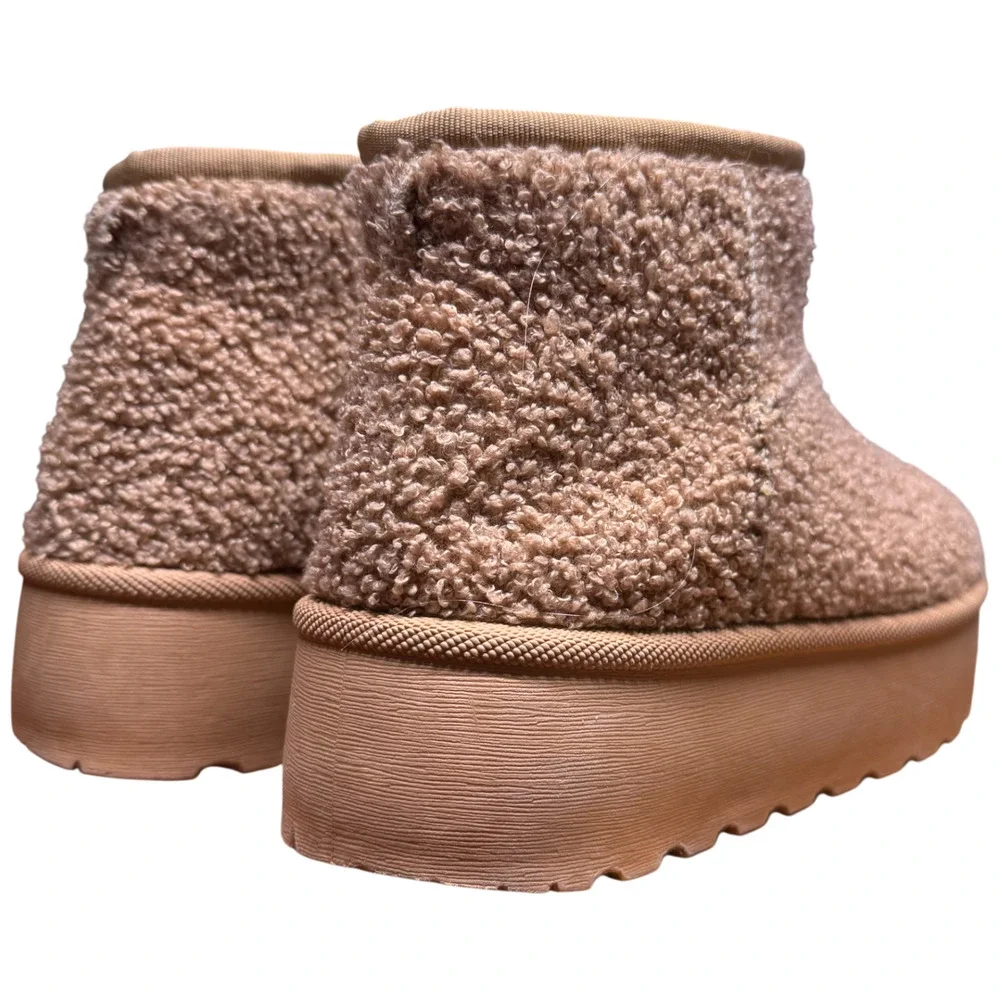 Ultra Mini Platform Boots Women's 10 Camel Teddy Cozy Booties Fleece Lined